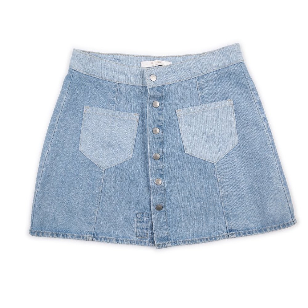 ZARA Trafaluc denim button mini skirt w/ embroidered rose detail size M